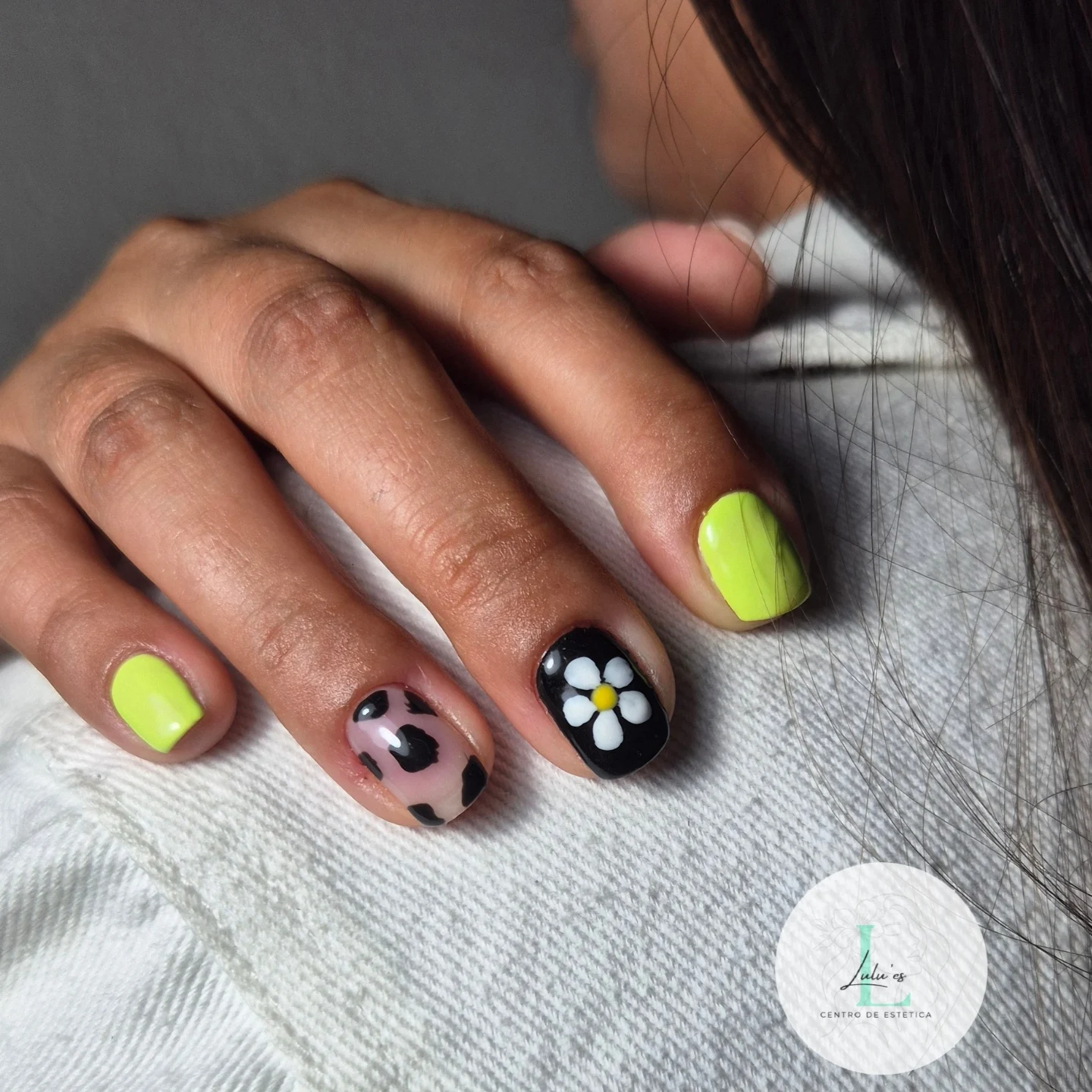 Nail art verde